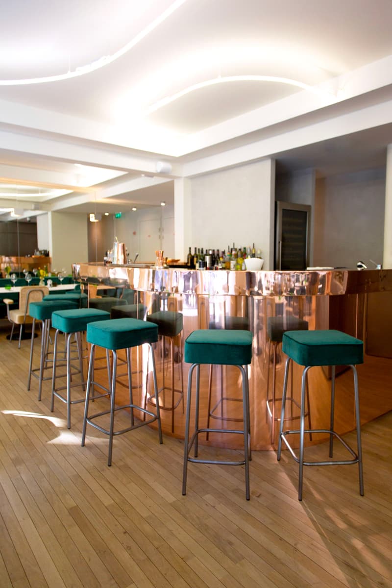 maison kitsune cafe kitsune louvre paris france restaurant bistro chef yuji tani chihiro yamazaki japanese american dishes food cigue architecture design practice