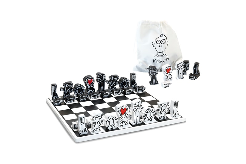 Keith Haring Colorful Chess Set – MoMA Design Store