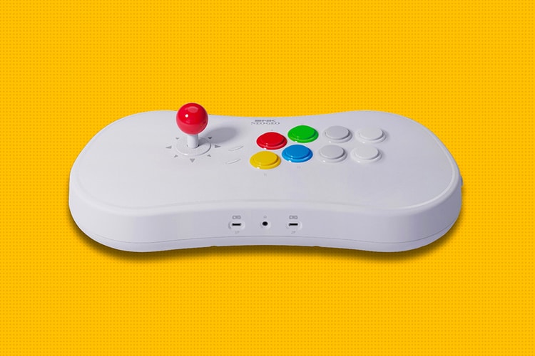 NEOGEO Arcade Stick Pro Merges Both Game Console and Controller in One