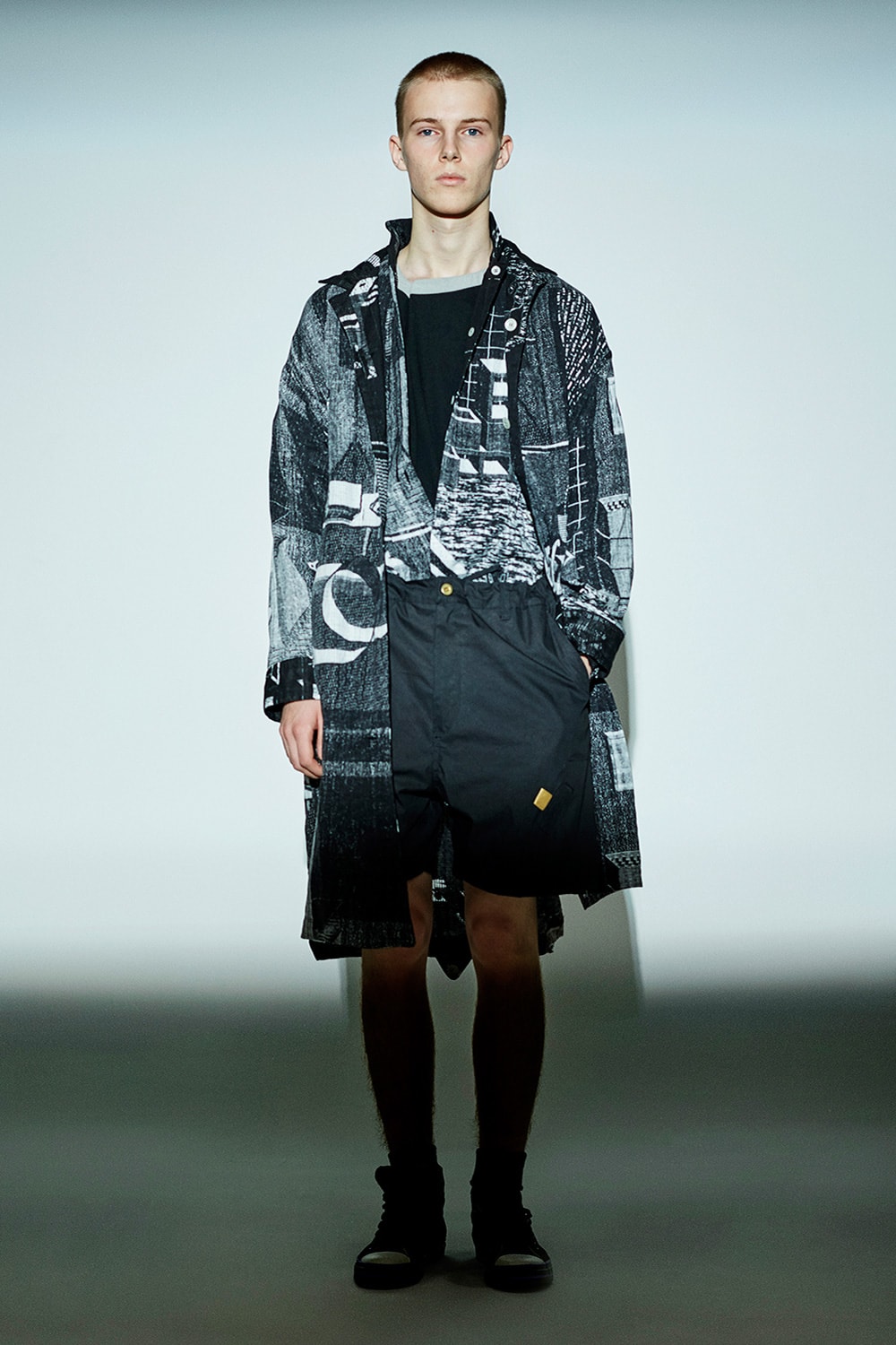 Phingerin Spring/Summer 2020 Lookbook Collection Japan streetwear fashion workwear americana vintage retro stylings bold patterns check print bondage trousers