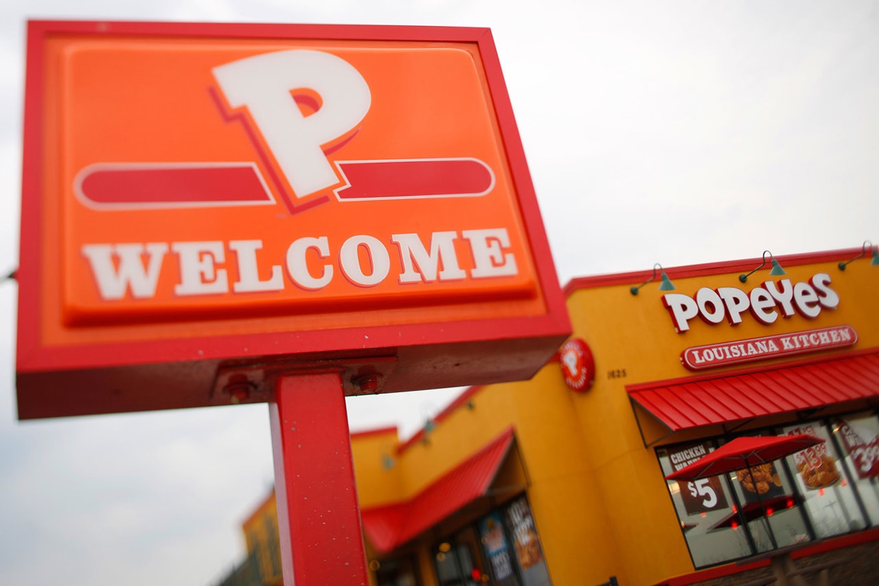 Popeyes BYOB Fried Chicken Sandwich Campaign DIY Bring Your Own Bun 7-Eleven Fast Food Marketing Ploy Strategy