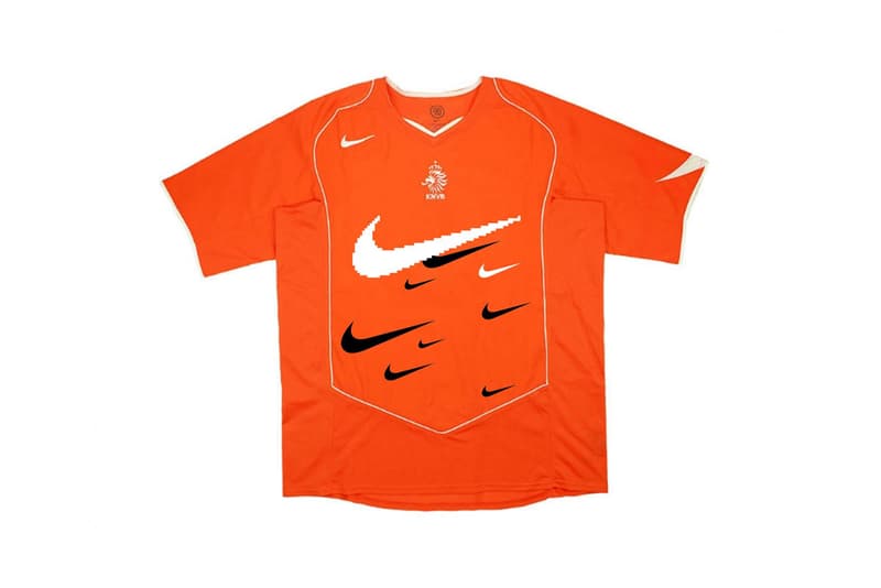 Studio Golden Cabane Football Jerseys Barcelona Netherlands Lazio KNVB Arsenal Kappa COMME des GARÇONS Nike Orange Pink Blue Yellow White Black Purple Red