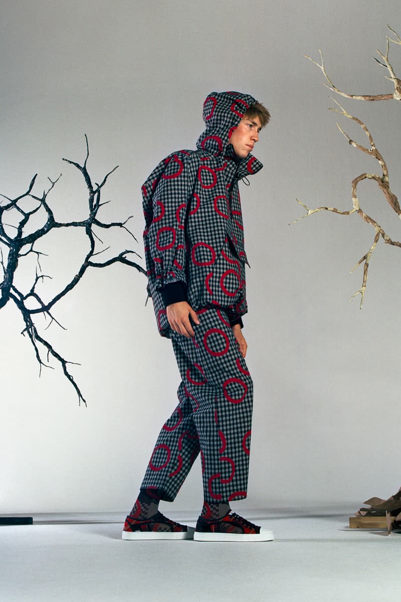 vivienne westwood spring summer 2020 ss20 collection campaign london fashion week sustainable rots rotten financial system no mans land hugo comte the art board