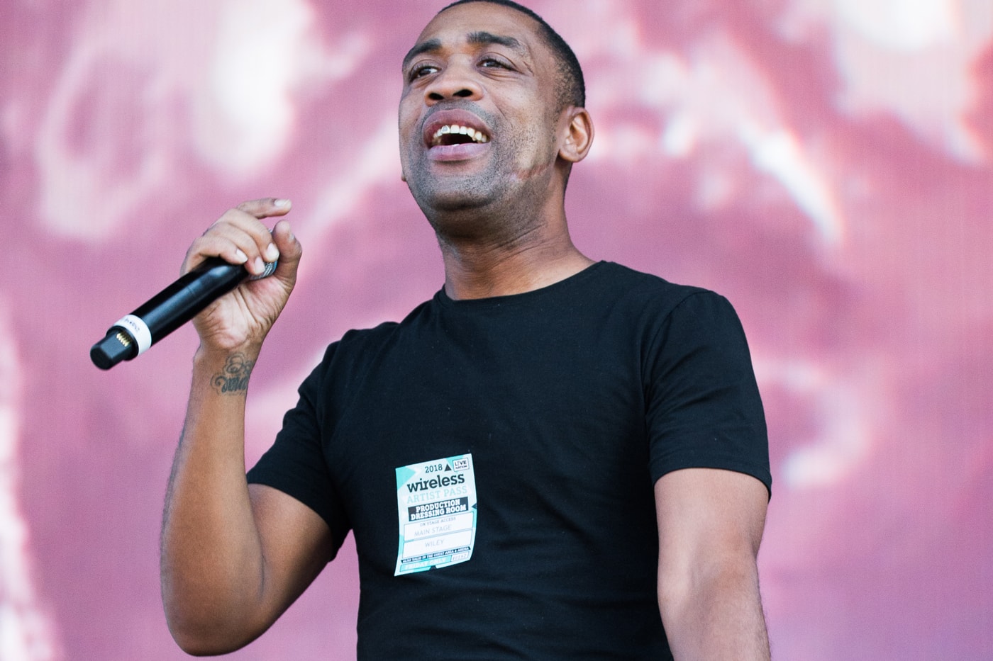 Wiley Calls Out Drake & OVO records For "Sh*t Record Deals" Nicki Minaj Popcaan criticize tweets twitter beef culture vulture ed sheeran pagan godfather of grime 