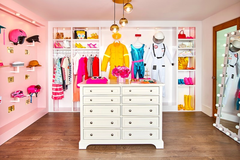 Airbnb Barbie Malibu Dreamhouse News homes rentals travel Malibu toys dolls luxury homes pools summer party getaways 