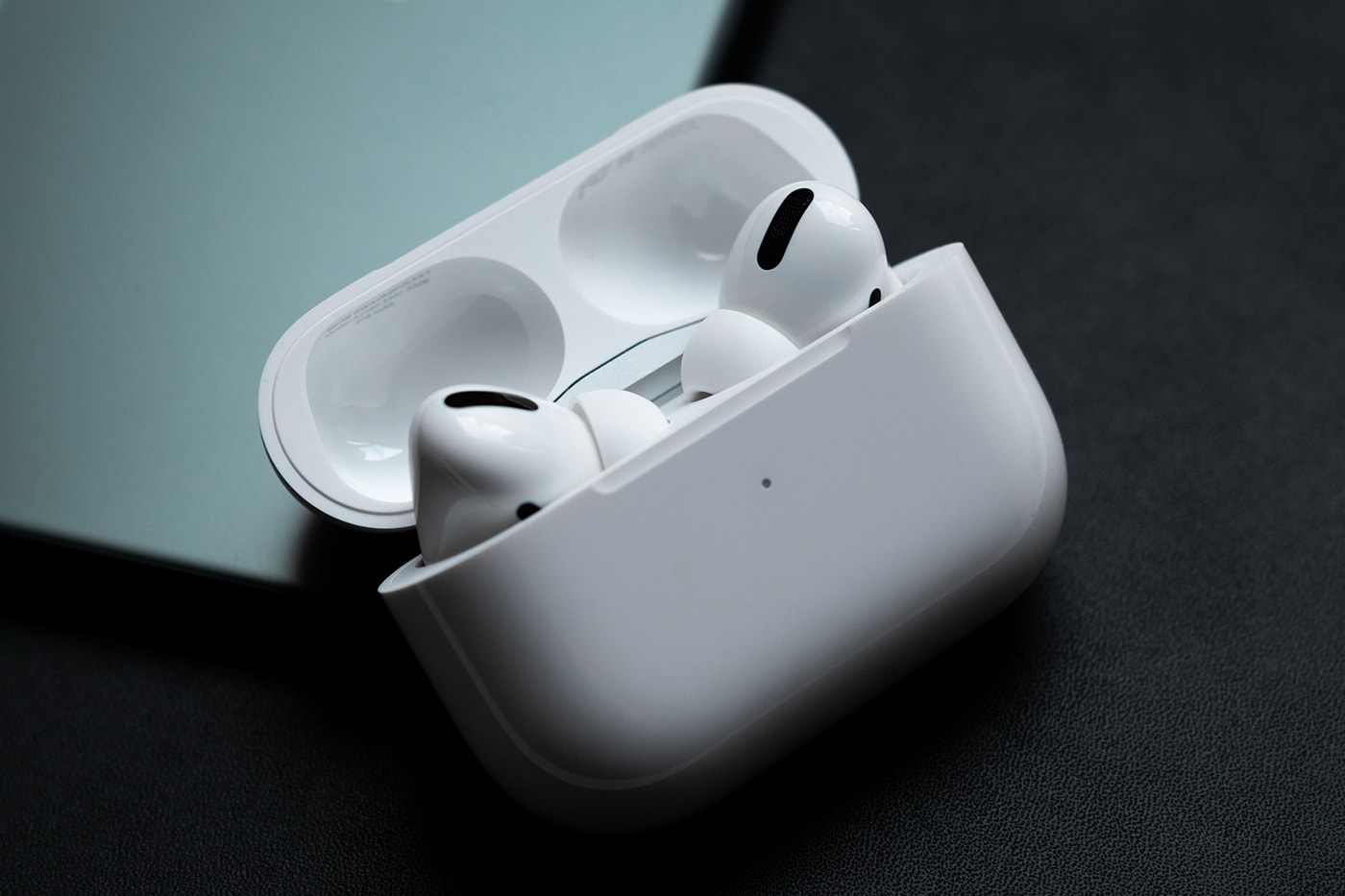 Apple AirPods Pro Closer Look Release info Date Buy on hands Review white color Active Noise Cancellation Adaptive EQ Transparency mode Charging Features 