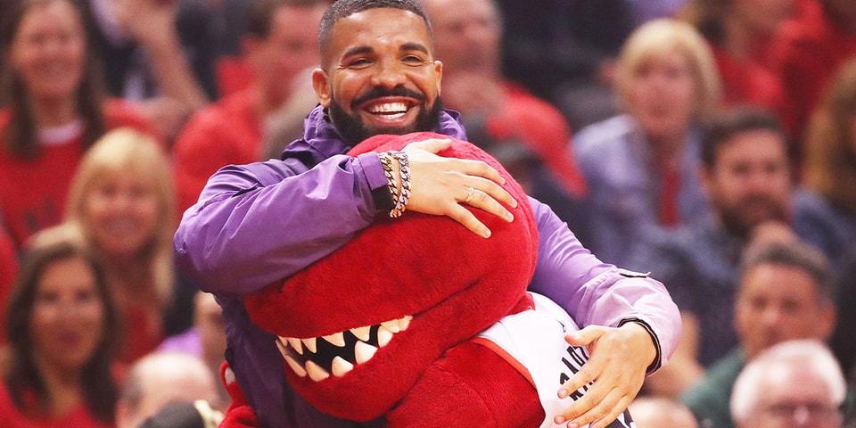 Drake Was Gifted a $550,000 Jacket by the Toronto Raptors!: Photo