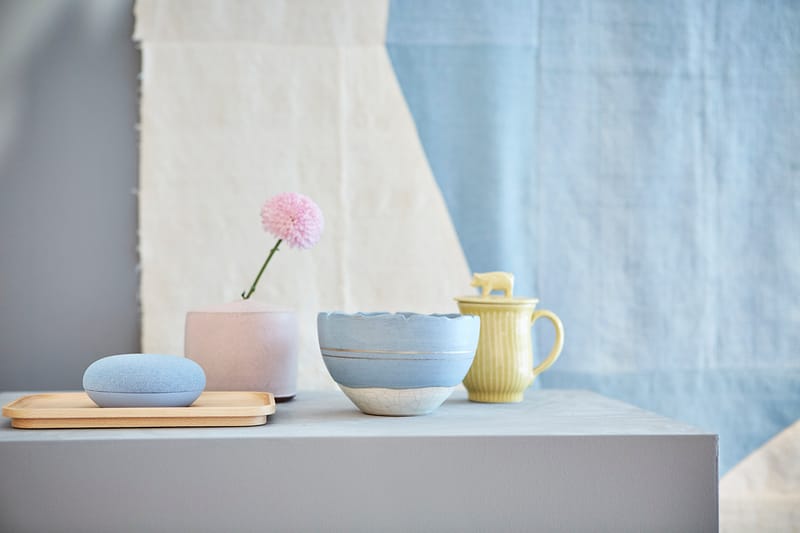 Google Hardware's Latest Exhibition Subtly Integrates Tech with Design