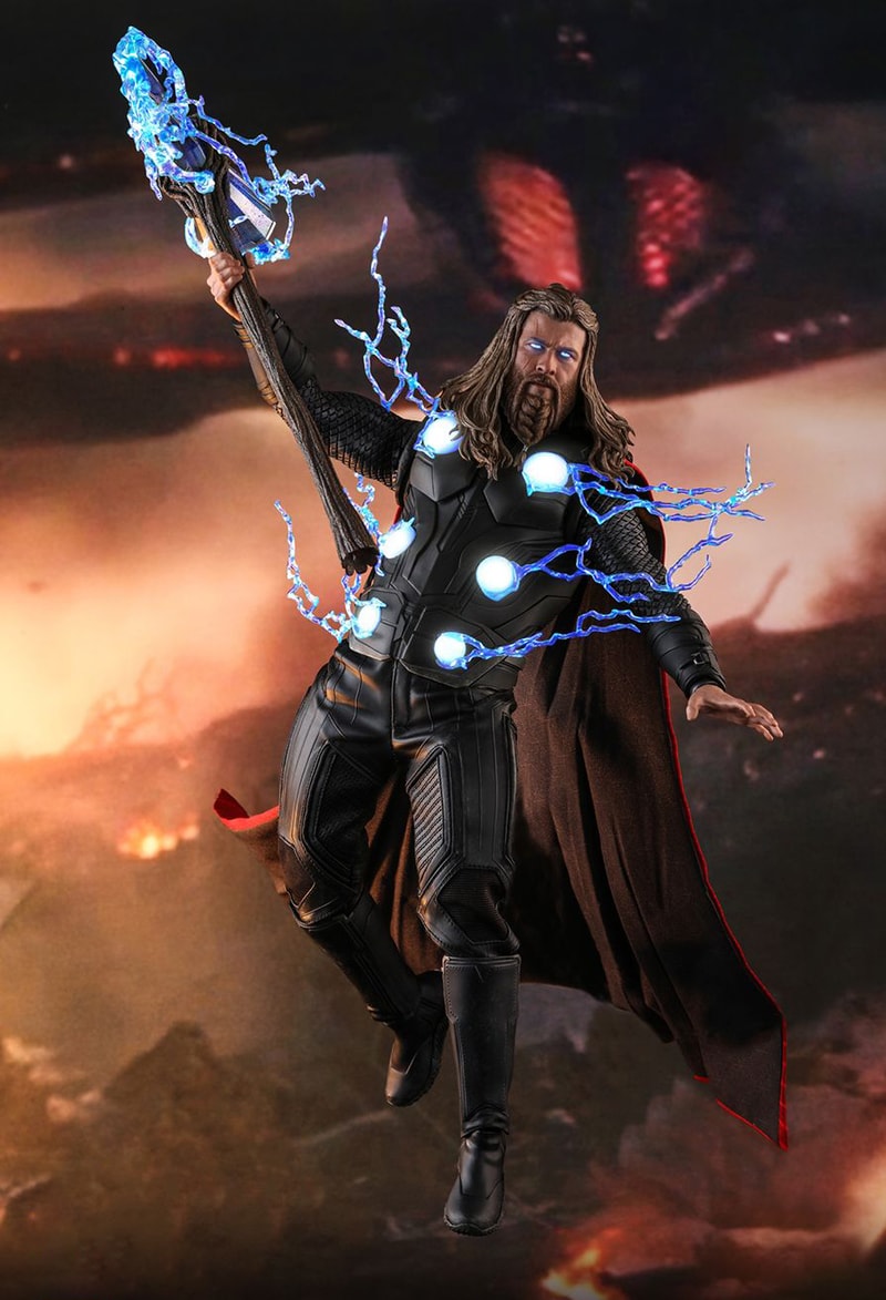 Hot Toys MMS557 1/6th Scale Thor Collectible Figure Avengers Endgame 