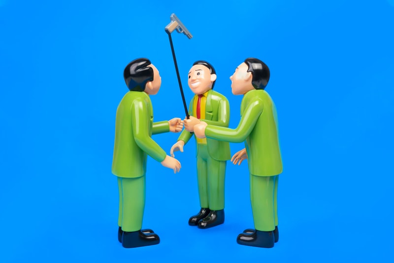 Joan Cornellà 'SELFIE GUN' Vinyl Figure Black Green Red Yellow 