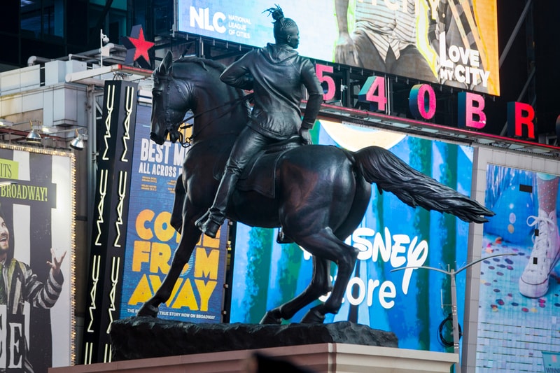 kehinde wiley times square public sculpture confederate monuments rumors of war