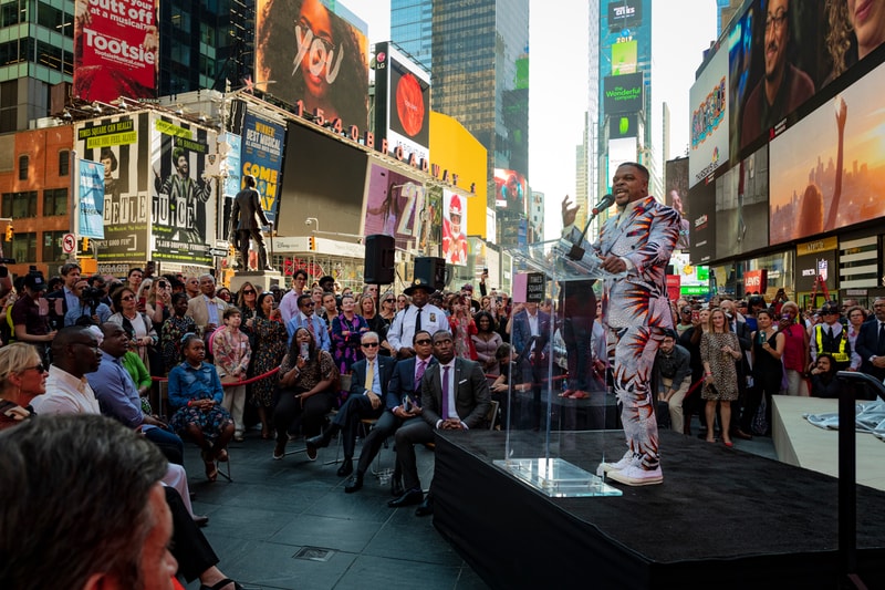 kehinde wiley times square public sculpture confederate monuments rumors of war