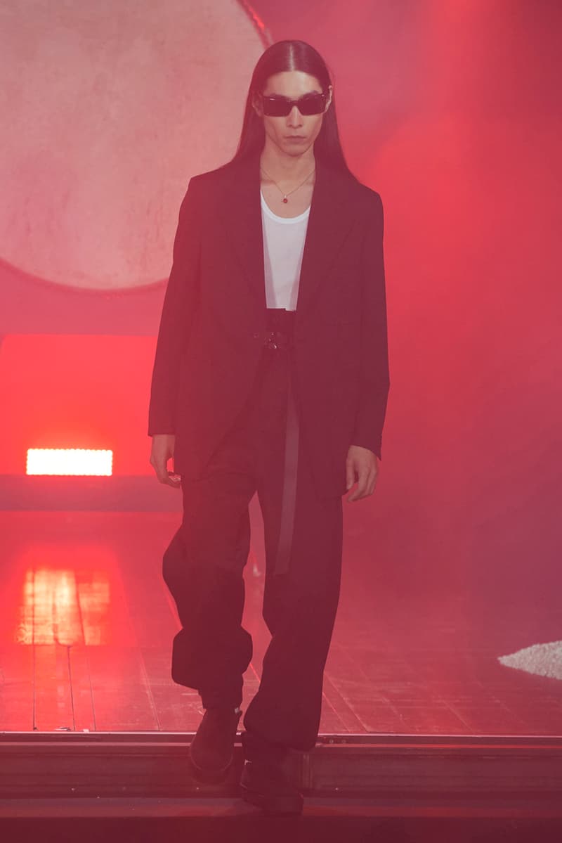 KOZABURO Spring/Summer 2020 Collection Runway collection land setting sun landlord rakuten fashion week tokyo presentation ss20 akasuka