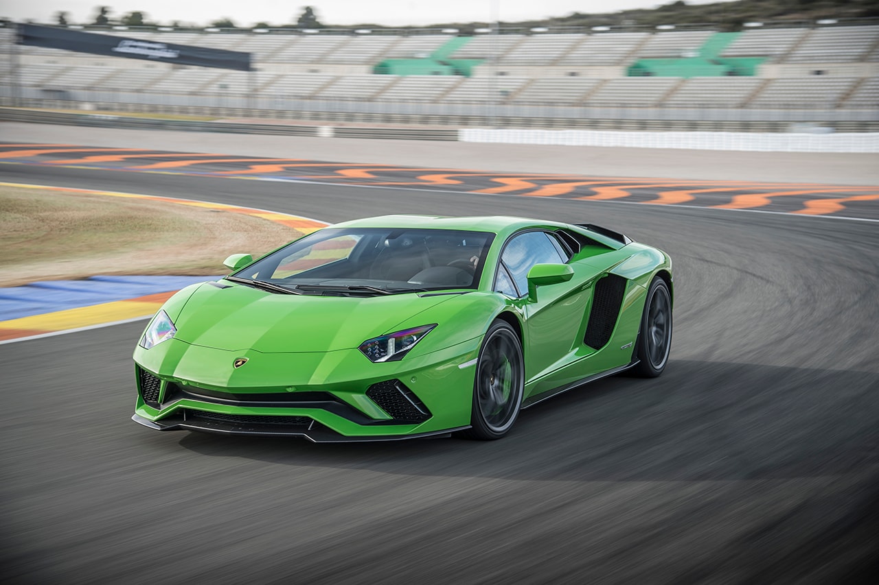 Lamborghini Aventador SVR Track-Only Supercar Hypercar Rumors Annoucement Motorsports V12 Naturally Aspirated 830 BHP 6.5 Litre 40 Units Limited Edition Rare 