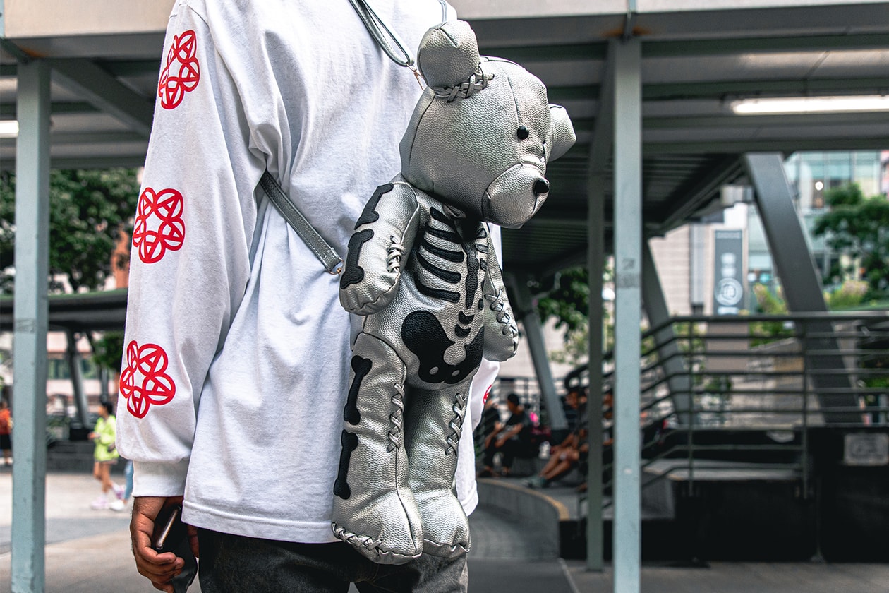 Streetsnaps MadeinTYO DJ Jehmahk Hong Kong China Gluestick Akita Allstars Chanel Comme Des Garcons Jordan Brand 1 Air Salute EVAE Necklace interview style