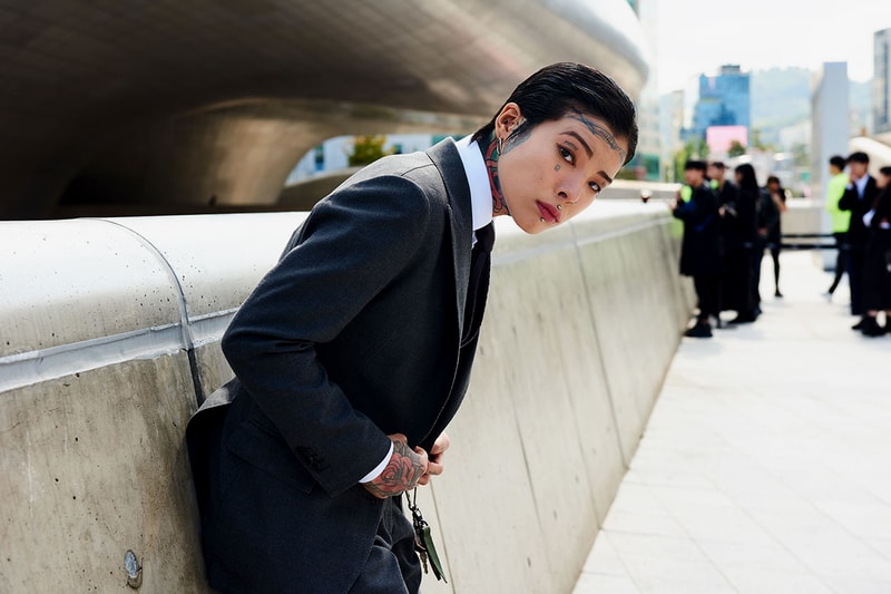 Seoul Fashion Week Spring/Summer 2020 Streetsnaps Street Fashion Streetwear Fall Clothing Outewear Coats Bold Prints Looks Photography Styling Sneakers style
