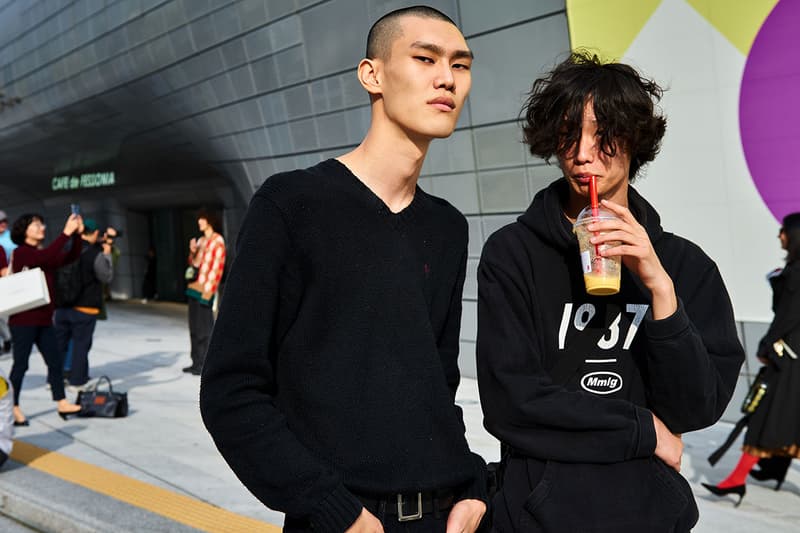 Seoul Fashion Week Spring/Summer 2020 Streetsnaps Street Fashion Streetwear Fall Clothing Outewear Coats Bold Prints Looks Photography Styling Sneakers style