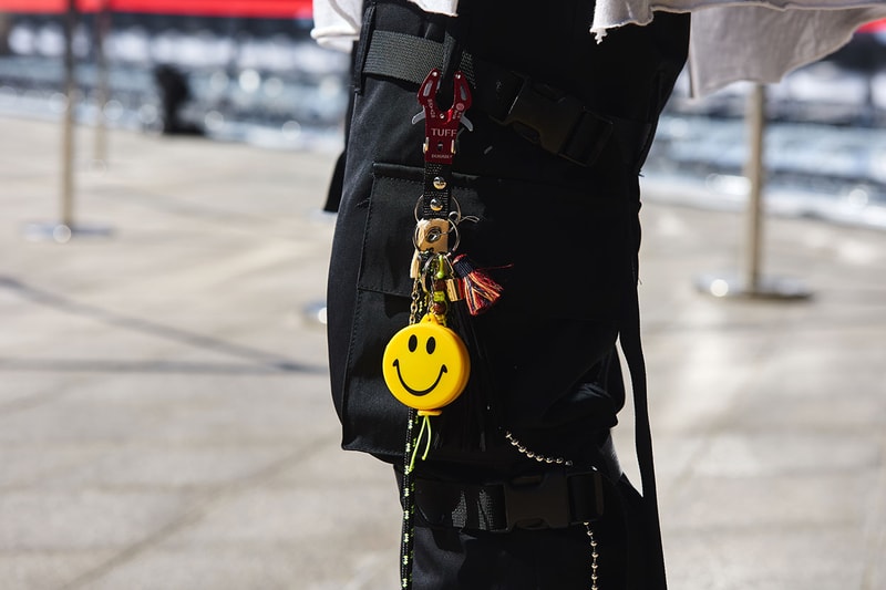 Seoul Fashion Week Spring/Summer 2020 Streetsnaps Street Fashion Streetwear Fall Clothing Outewear Coats Bold Prints Looks Photography Styling Sneakers style