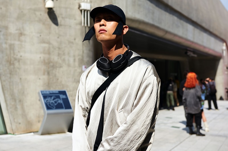 Seoul Fashion Week Spring/Summer 2020 Streetsnaps Street Fashion Streetwear Fall Clothing Outewear Coats Bold Prints Looks Photography Styling Sneakers style