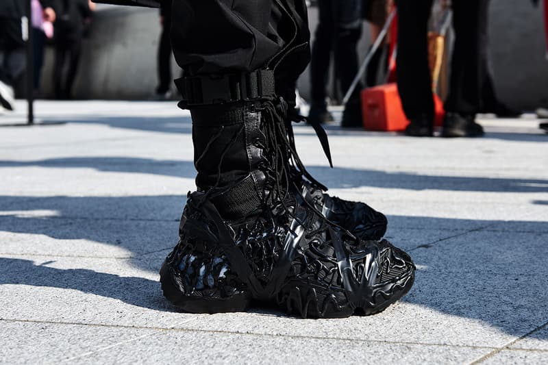 Seoul Fashion Week Spring/Summer 2020 Streetsnaps Street Fashion Streetwear Fall Clothing Outewear Coats Bold Prints Looks Photography Styling Sneakers style
