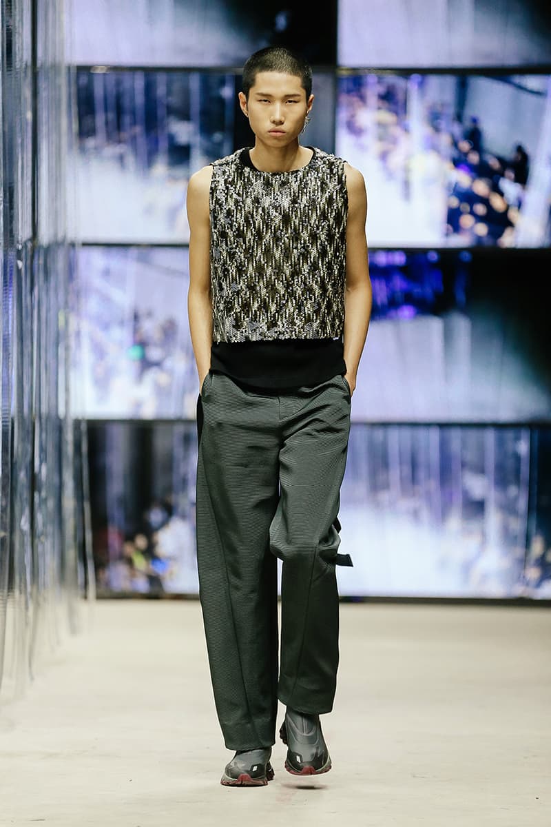 XIMONLEE Spring Summer 2020 Collection Shanghai Fashion Week Runway Presentation Reebok DMX Trail Hydrex