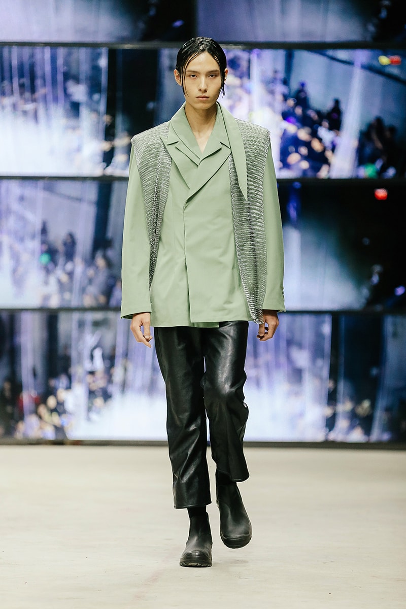XIMONLEE Spring Summer 2020 Collection Shanghai Fashion Week Runway Presentation Reebok DMX Trail Hydrex