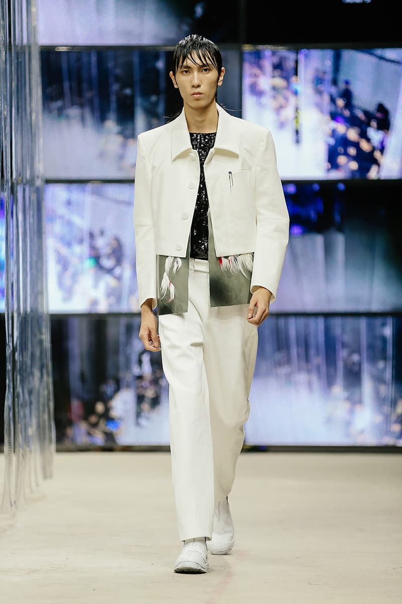 XIMONLEE Spring Summer 2020 Collection Shanghai Fashion Week Runway Presentation Reebok DMX Trail Hydrex