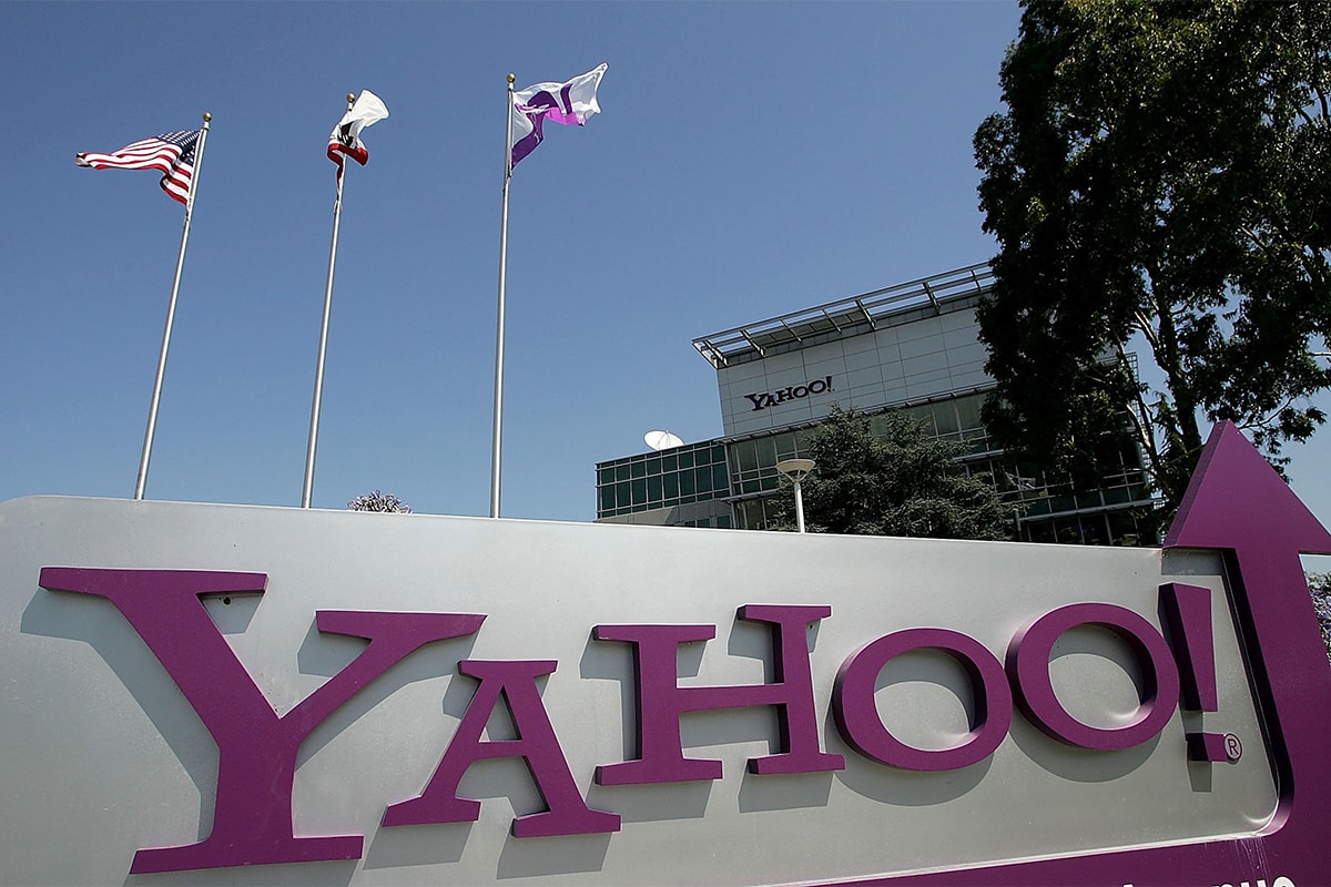 Yahoo Shuts Down Groups Website social media verizon search engine web services 