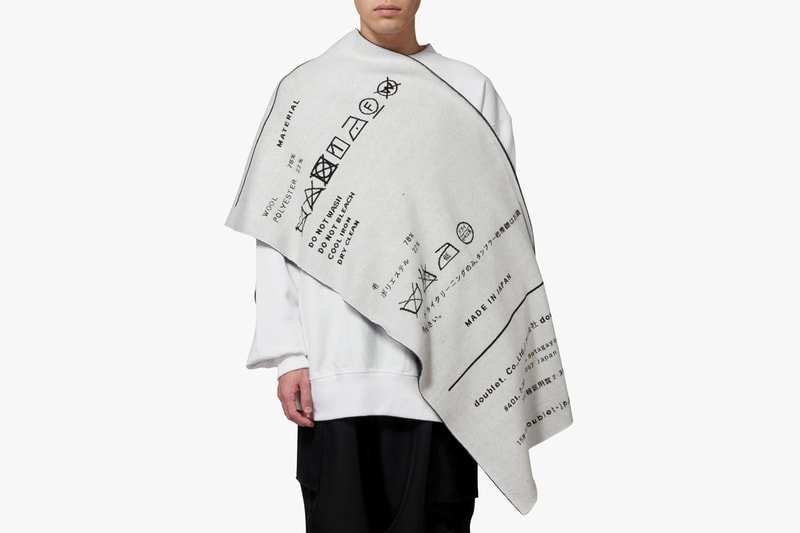 ANREALAGE Doublet Reversible Scarf Black White Product Tag "REVERSIBLE BIG TAG MUFFLER" Fall/Winter 2019