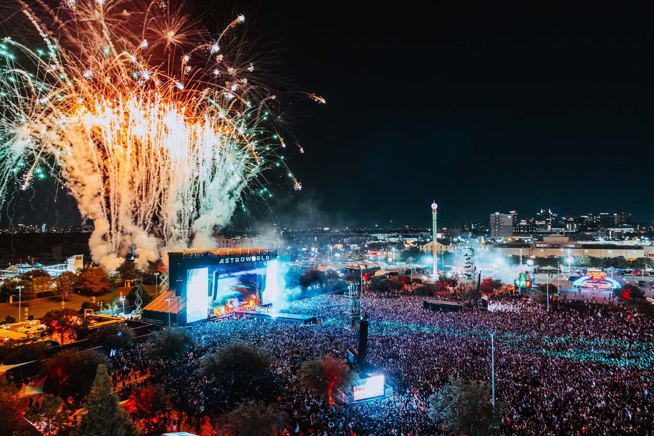 Travis Scott's Astroworld Festival 2019 Recap photos event events activations nike planetarium ferris wheel carousel performers megan thee stallion kanye west pharrell williams marilyn manson dj screw houston texas paul wall bun b migos offset young thug sheck wes rosalia