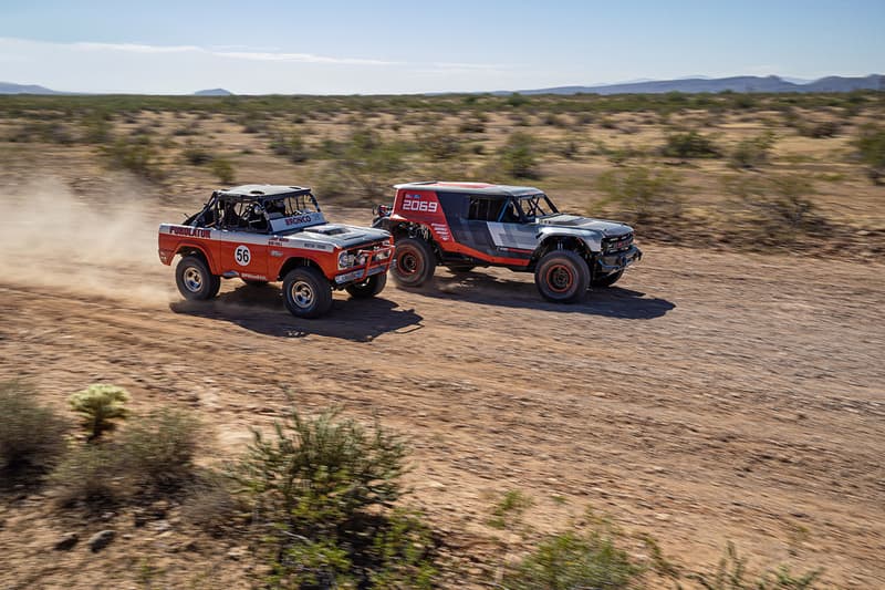 Ford Bronco R Race Prototype First Look Automotive Baja 1000 Racing Truck All-Terrain Supertrucks 4x4 Compressed Body Off-Roading Test