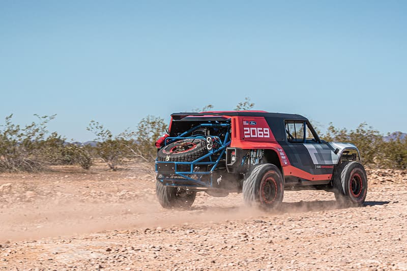 Ford Bronco R Race Prototype First Look Automotive Baja 1000 Racing Truck All-Terrain Supertrucks 4x4 Compressed Body Off-Roading Test