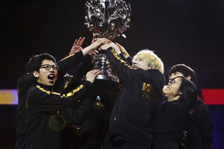 FunPlus Phoenix Stomps G2 3-0 to Become the 2019 'League of Legends' World Champions