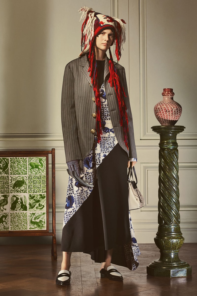 LOEWE De Morgan Capsule Collection Release Info William De Morgan Textiles Dresses Sweaters Hats Knits Hoodies Caps Sweaters Dresses Dodo Hoopoe Birds Flowers