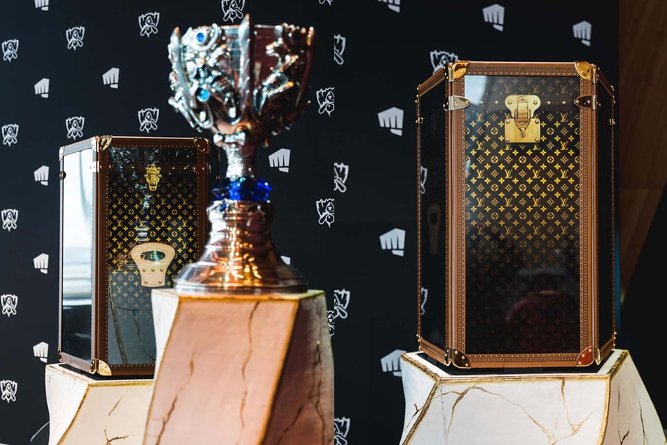 Lol World Champs Get Louis Vuitton Trophy Case