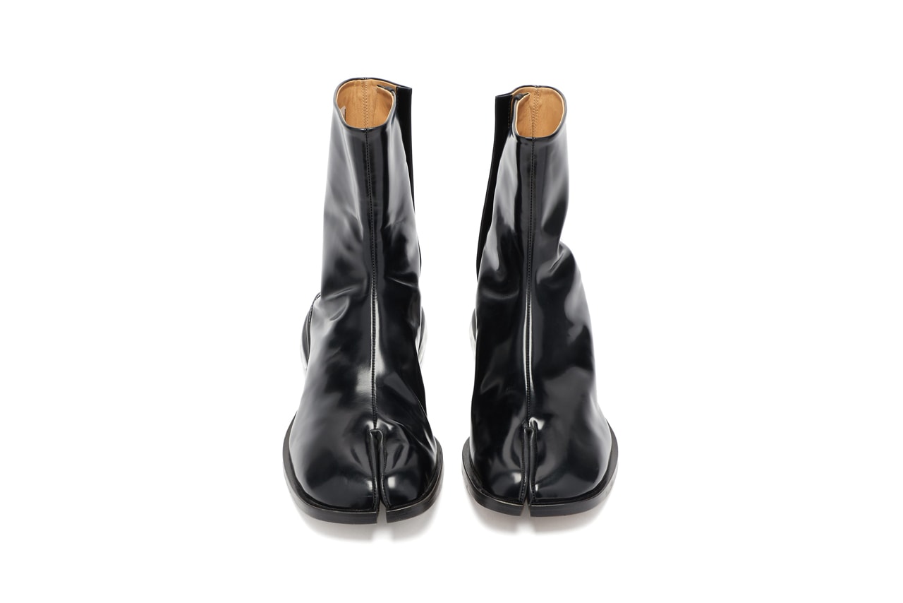 MAISON MARGIELA Tabi Split-Toe Polished-Leather Derby Shoes for