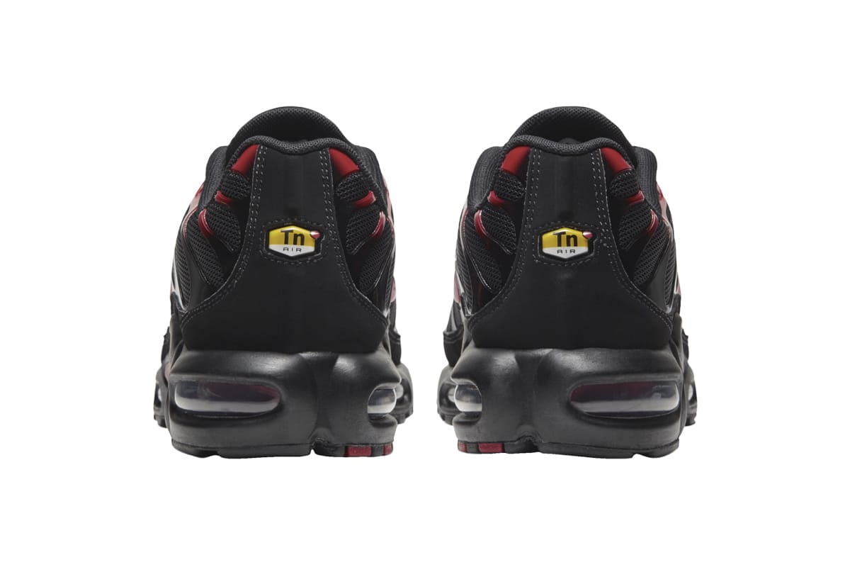 red and black air max tn