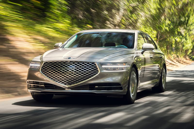 2020 Genesis G90 Luxury Korean Saloon Car Reveal Closer Look Automotive News Hyundai Group 3.3-liter turbocharged V6 5.0-liter V8 Engine 2019 Los Angeles Auto Show New Body Kit Styling
