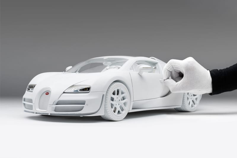 Amalgam Collection Crafts a $12,000 USD Bugatti Veyron Grand Sport Vitesse 1:8 Model