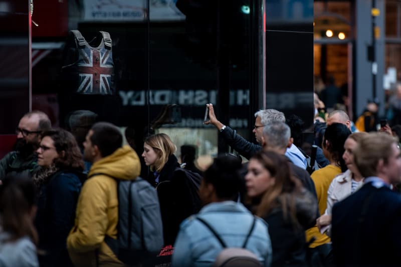 Banksy England Streets Crowd