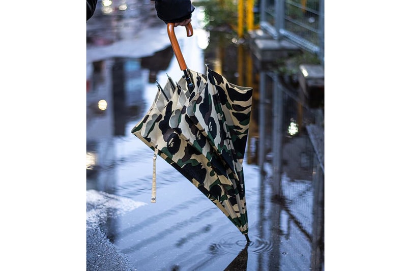 BAPE Camo Umbrella, Zippo Lighter & Ashtray a bathing ape holiday gifts christmas accessories ape head 1st camo green yellow amb 