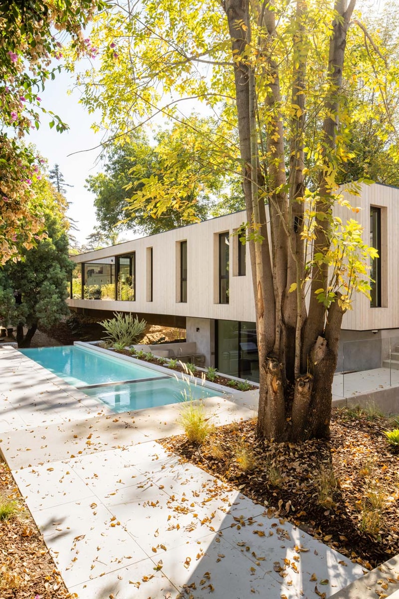 dan brunn architecture bride house los angeles hancock park built over brook stream 