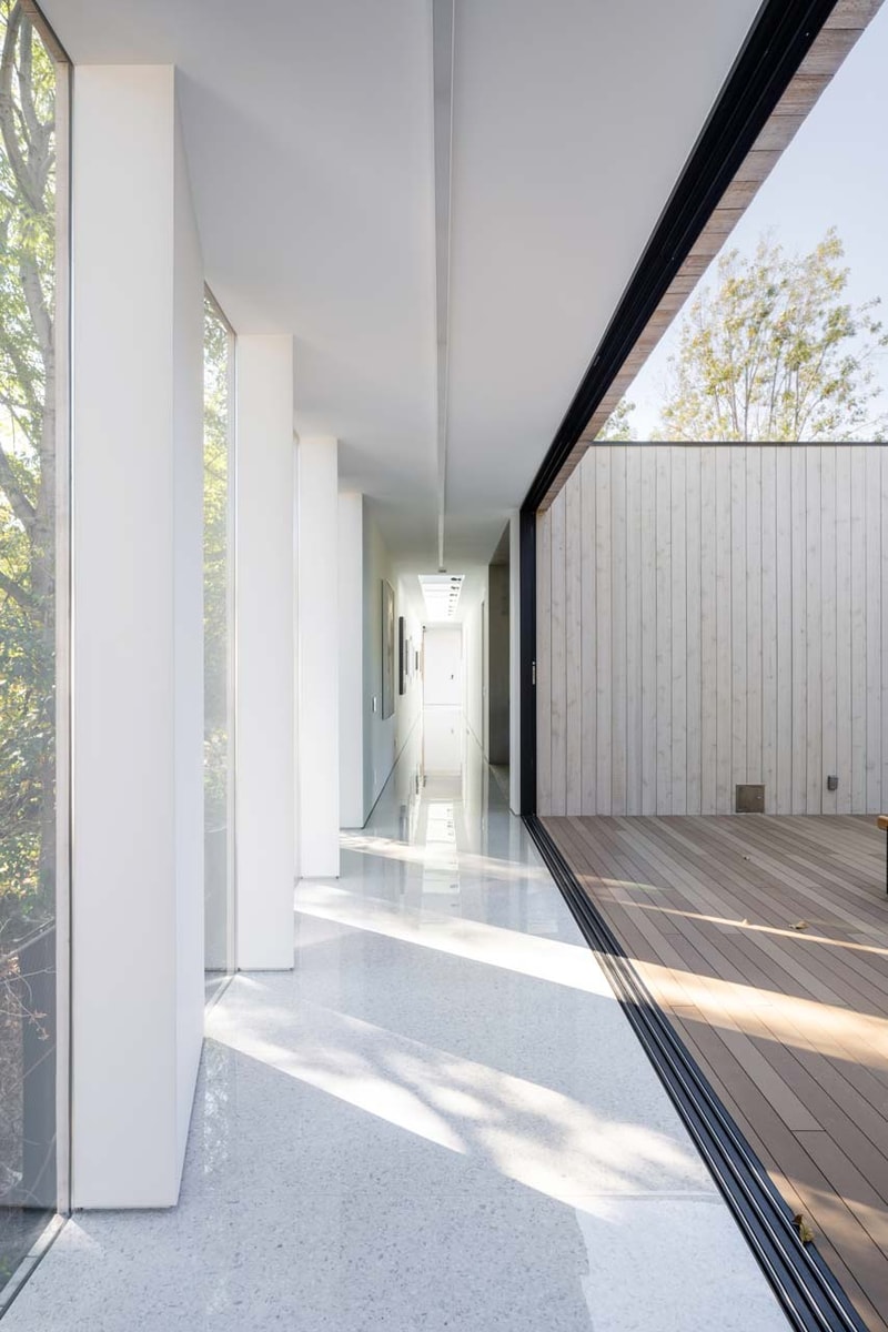 dan brunn architecture bride house los angeles hancock park built over brook stream 