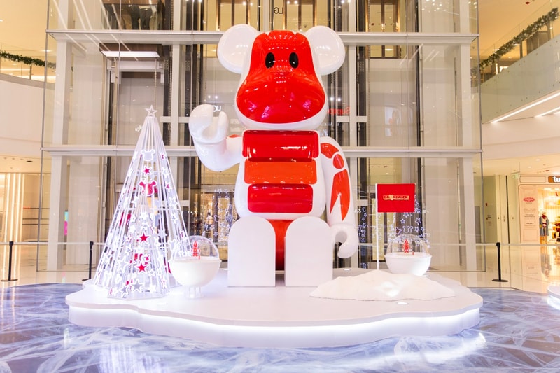 Medicom Toy to Hold BEARBRICK PLANET Exhibition China Changsha IFS Tower T1 skyscraper installations skyscraper toys accessories collectibles japanese crayfish transparent