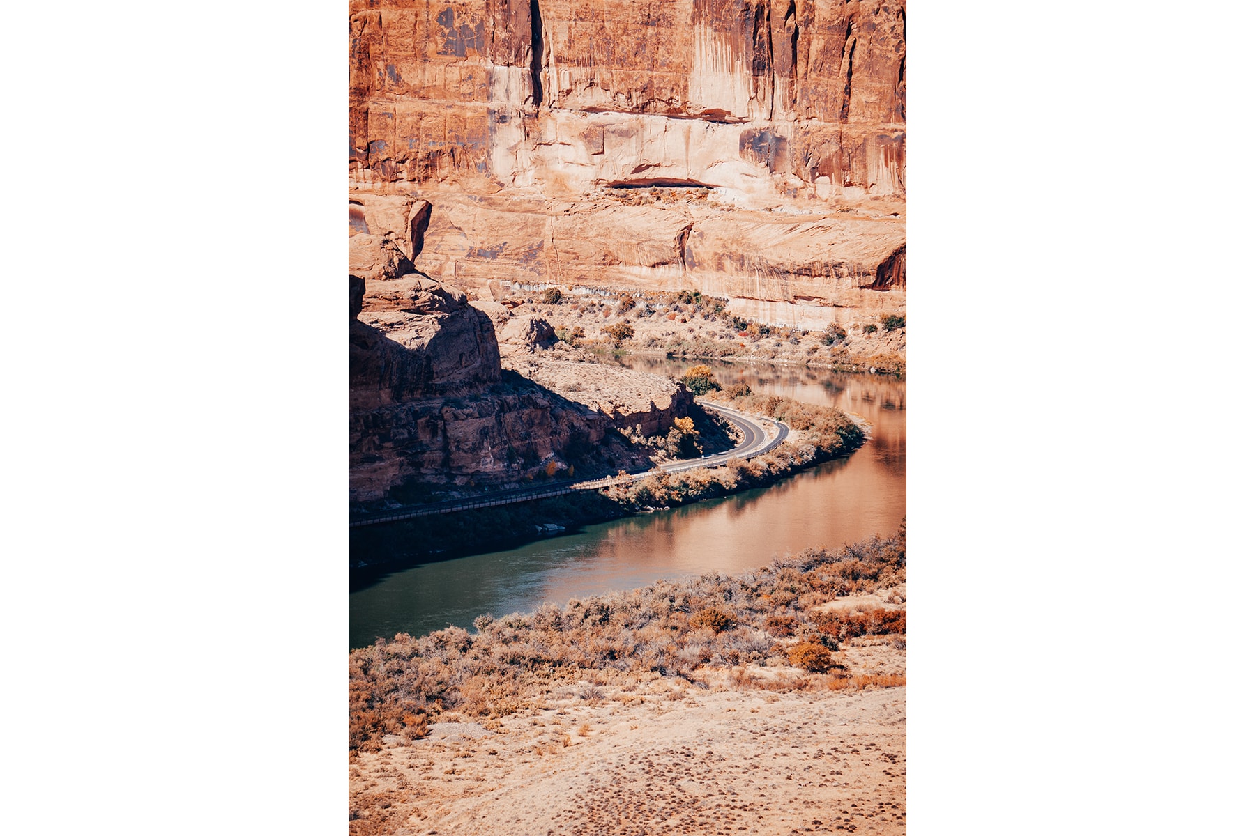 Land Rover Adventure Experience Moab Utah Info Range Rover SUVs Luxury travel Discovery rock-crawling off-roading canyonlands