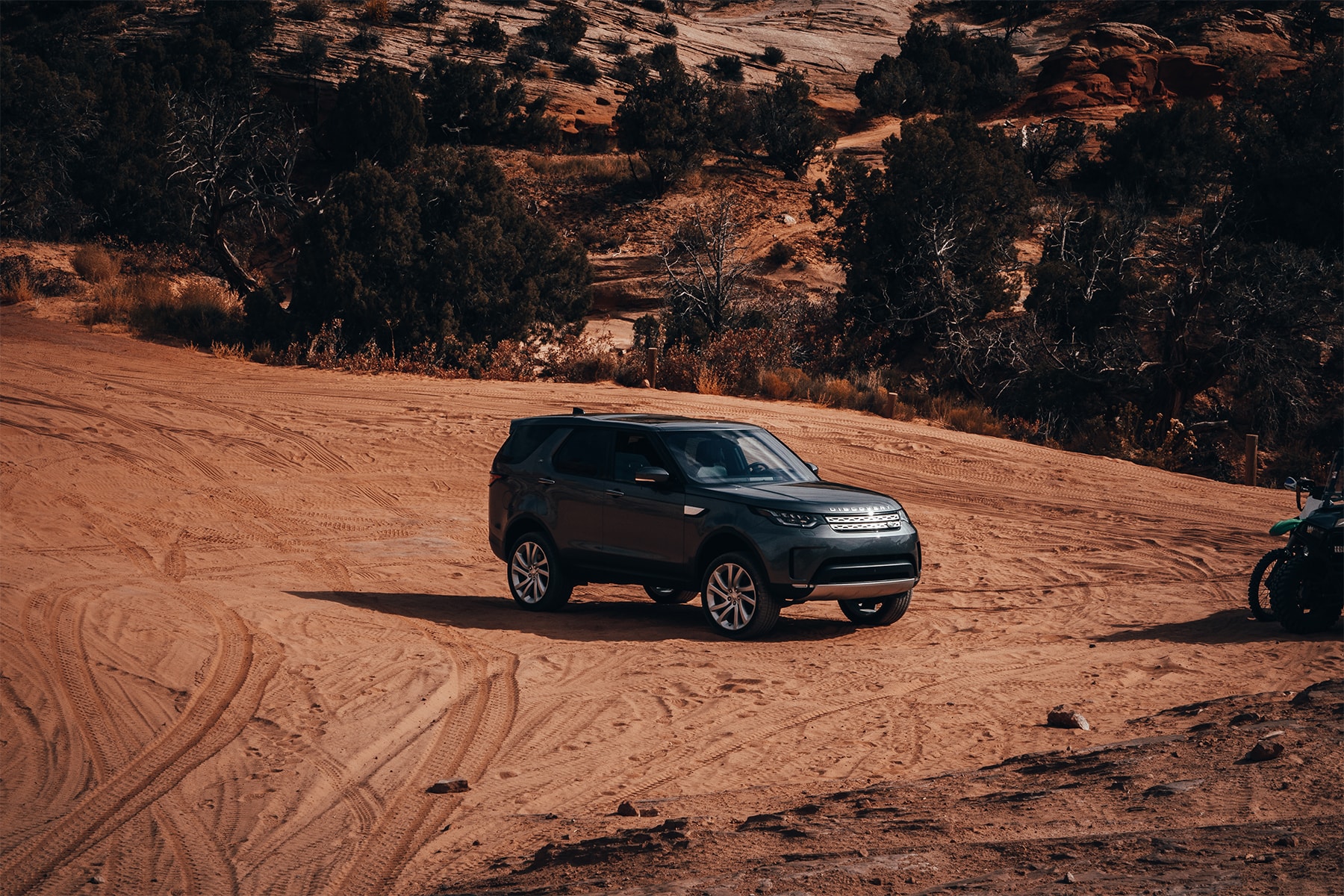 Land Rover Adventure Experience Moab Utah Info  Range Rover SUVs Luxury travel Discovery rock-crawling off-roading canyonlands 