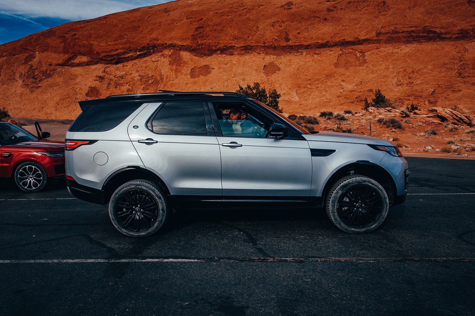 Land Rover Adventure Experience Moab Utah Info  Range Rover SUVs Luxury travel Discovery rock-crawling off-roading canyonlands 