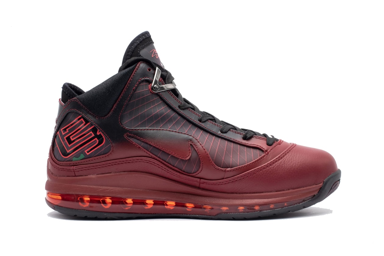 nike lebron vii 7 retro christmas team red metallic silver black hot CU5133 600 release date info photos price