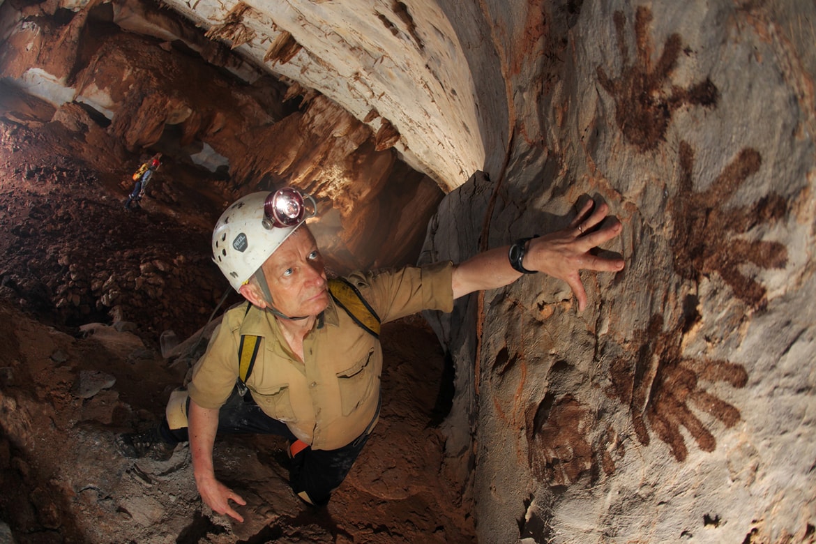 Резултат с изображение за „oldest indonesian cave painting“"