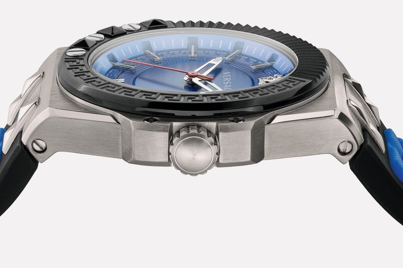 versace chain reaction sneaker watch red black blue release information macy's buy cop purchase medusa greca print 